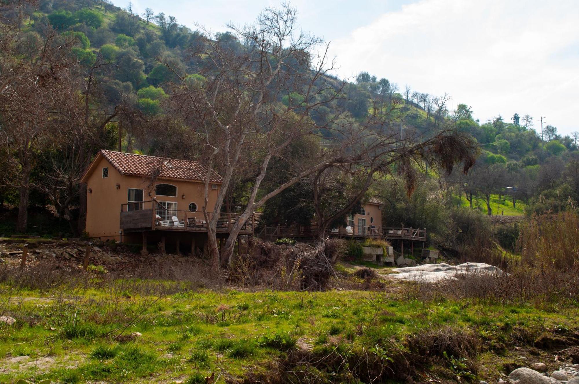 Sequoia River Front Cabins Three Rivers Buitenkant foto