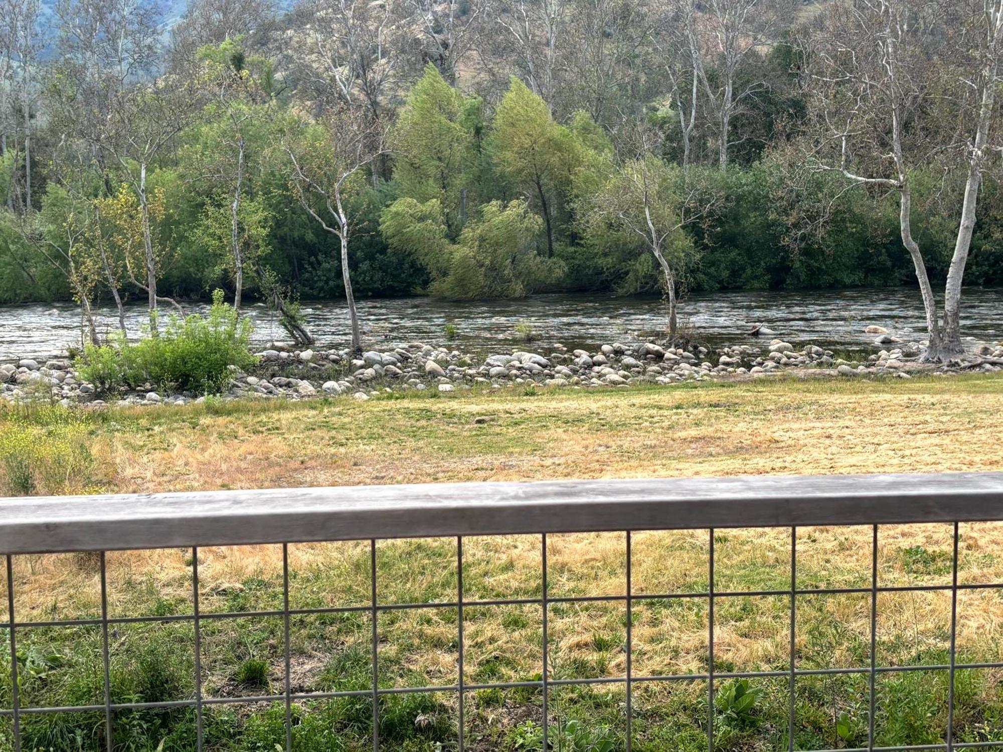 Sequoia River Front Cabins Three Rivers Buitenkant foto